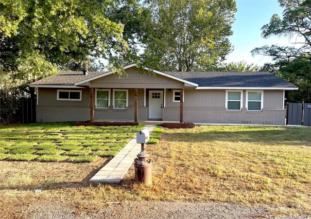 Photo 1 of Sale Pending at 7019 Darling St, Azle, TX 76020 | MLS# 21388949 | Listing updated on 2026-10-05