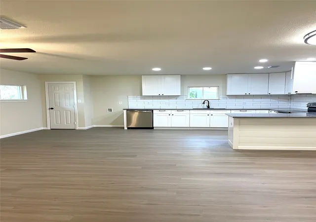 Photo 3 of Sale Pending at 7019 Darling St, Azle, TX 76020 | MLS# 21388949 | Listing updated on 2026-10-05