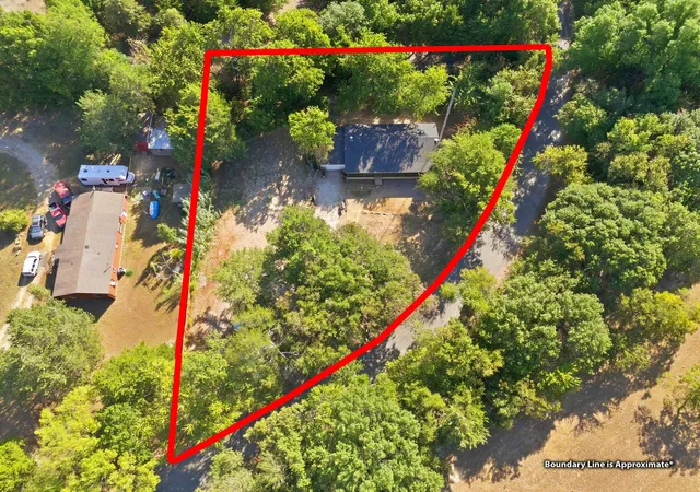 Photo 2 of Single family home for sale at 58 Wolf Front Rd, Van Alstyne, TX 75495 | MLS# 21389771 | Listing updated on 2026-09-19