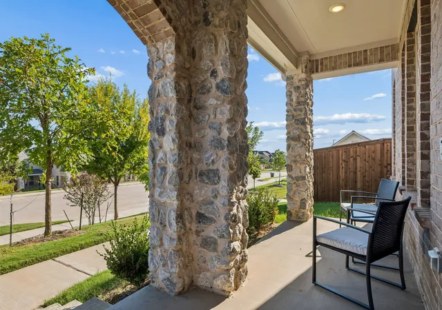 Photo 2 of Single family home for sale at 2673 Kings Cyn Mews, Denton, TX 76210 | MLS# 21390013 | Listing updated on 2026-10-09