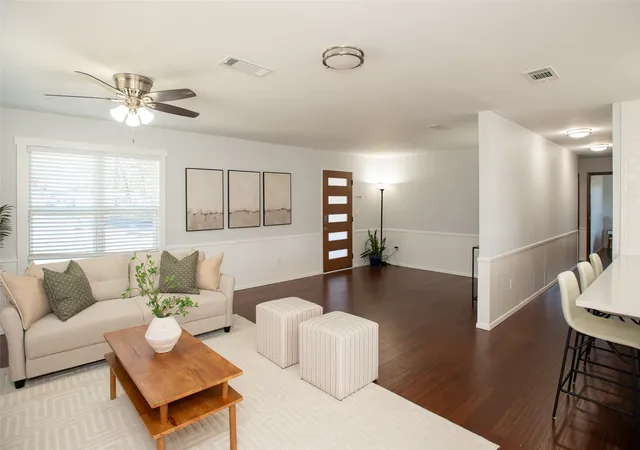 Photo 4 of Single family home for sale at 117 Joy Ln, Gun Barrel City, TX 75156 | MLS# 21390175 | Listing updated on 2026-09-19