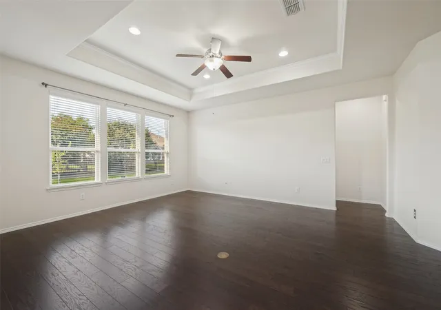 Photo 2 of Single family home for sale at 2941 Oyster Bay Dr, Frisco, TX 75036 | MLS# 21389995 | Listing updated on 2026-10-06