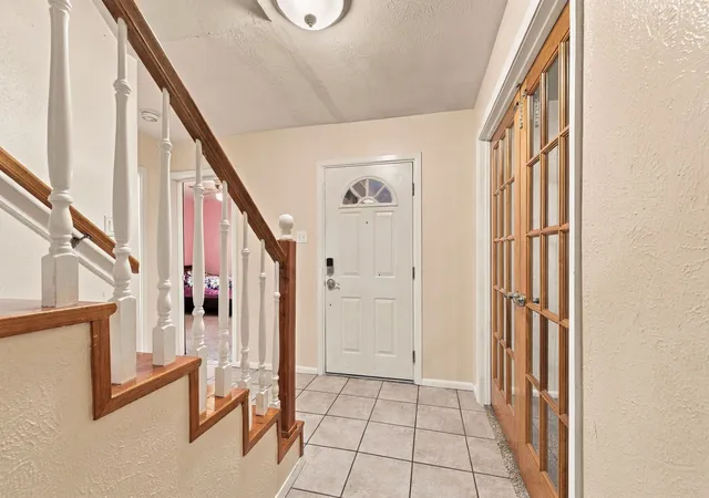 Photo 3 of Single family home for sale at 924 Wade Dr, Bedford, TX 76022 | MLS# 21382679 | Listing updated on 2026-10-07