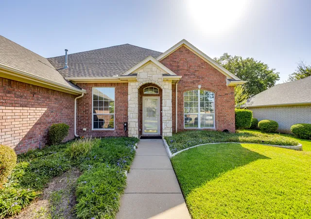 Photo 3 of Single family home for sale at 348 Marine Ln, Saginaw, TX 76179 | MLS# 21389241 | Listing updated on 2026-09-19