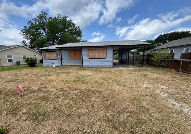 Photo 1 of Sale Pending at 708 Mount Olive St, Terrell, TX 75160 | MLS# 21390311 | Listing updated on 2026-10-06