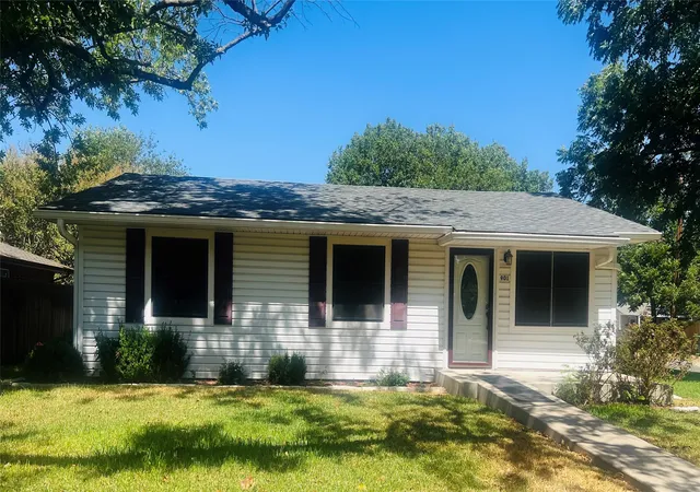 Photo 1 of Single family home for sale at 901 Church St, Sanger, TX 76266 | MLS# 21390329 | Listing updated on 2026-09-21