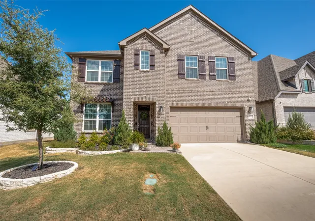 Photo 2 of Single family home for sale at 4517 Expedition Dr, Little Elm, TX 75068 | MLS# 21387873 | Listing updated on 2026-10-05