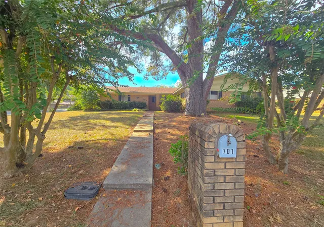 Photo 1 of Single family home for sale at 701 Nella St, Minden, LA 71055 | MLS# 21389577 | Listing updated on 2026-09-30