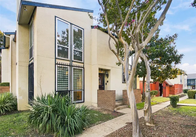 Photo 2 of Condo for sale at 7125 Fair Oaks Ave #12, Dallas, TX 75231 | MLS# 21390376 | Listing updated on 2026-09-26