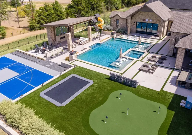 Photo 2 of Mansion for sale at 312 Chapel View Ct, Rockwall, TX 75032 | MLS# 21390285 | Listing updated on 2026-09-24