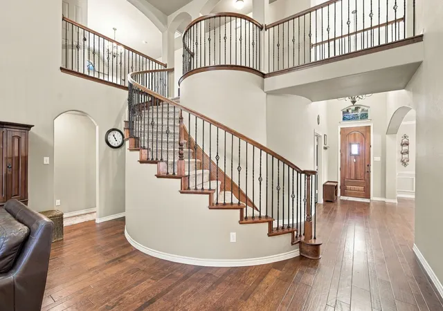 Photo 2 of Single family home for sale at 1861 Chuckwagon Dr, Midlothian, TX 76065 | MLS# 21389955 | Listing updated on 2026-09-19