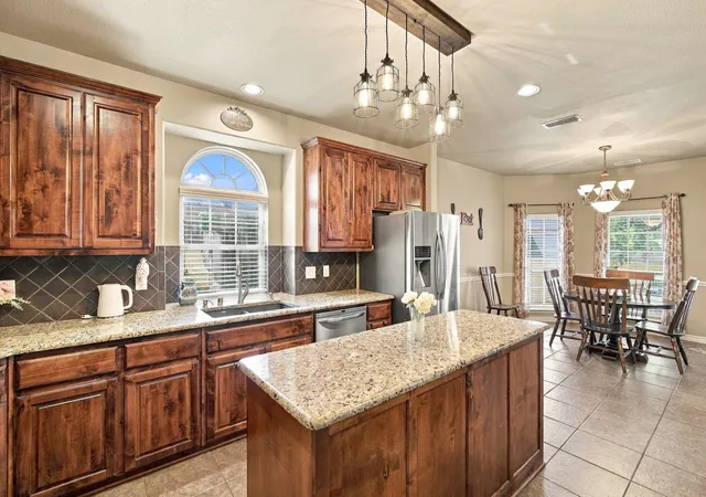 Photo 3 of Single family home for sale at 1861 Chuckwagon Dr, Midlothian, TX 76065 | MLS# 21389955 | Listing updated on 2026-09-19
