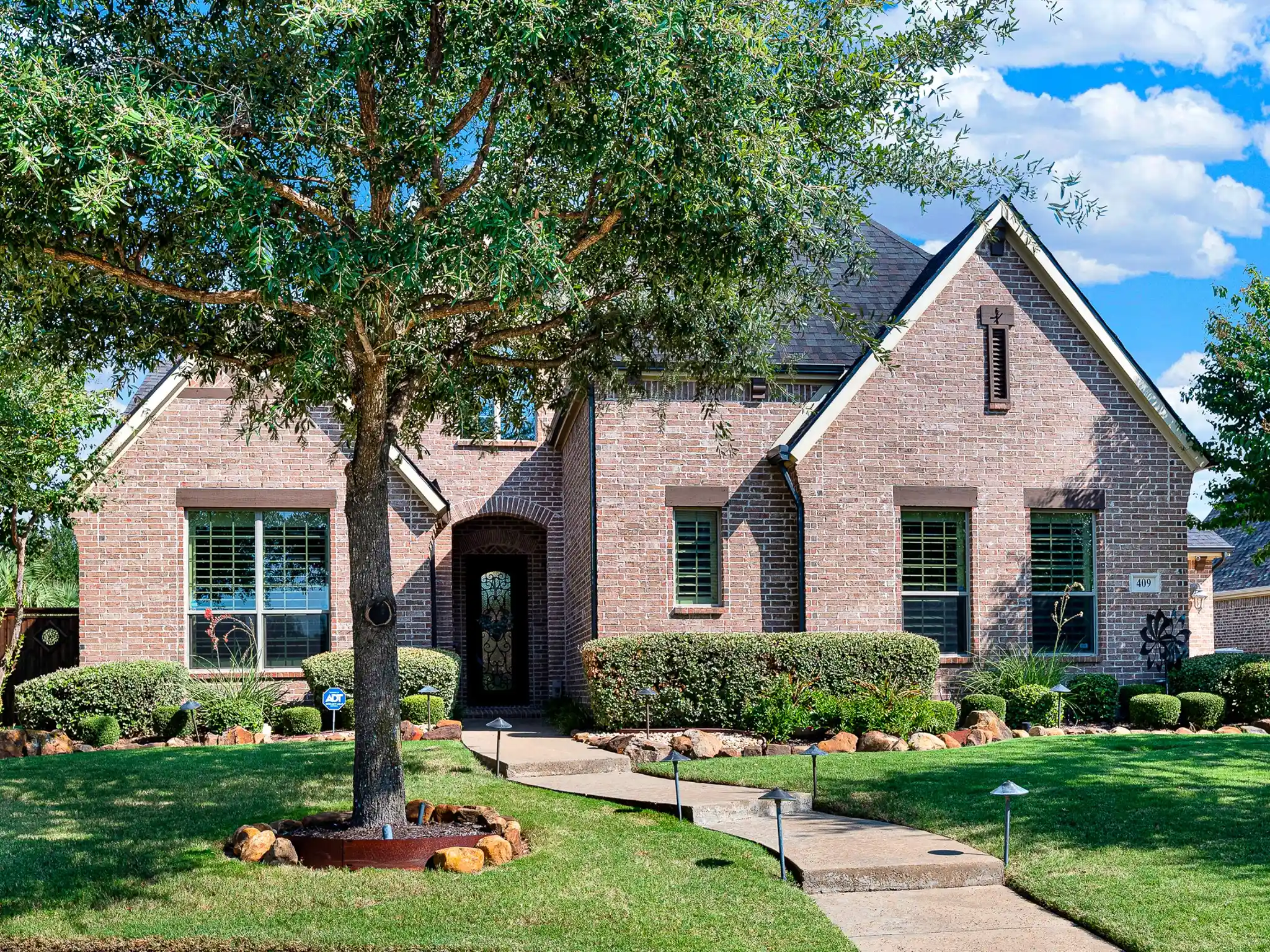 Single family home for sale at 409 Daleport Dr, Murphy, TX 75094 | MLS# 21363504