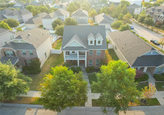Photo 1 of Single family home for sale at 708 Whitemarsh Dr, Aubrey, TX 76227 | MLS# 21383993 | Listing updated on 2026-10-01
