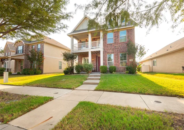Photo 3 of Single family home for sale at 708 Whitemarsh Dr, Aubrey, TX 76227 | MLS# 21383993 | Listing updated on 2026-10-01