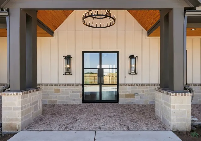 Photo 3 of Single family home for sale at 157 Cartwright Rd, Weatherford, TX 76087 | MLS# 21389924 | Listing updated on 2026-10-10