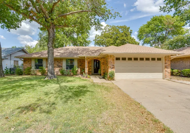 Photo 1 of Single family home for sale at 1005 Westminster Ln, Mansfield, TX 76063 | MLS# 21388420 | Listing updated on 2026-10-05