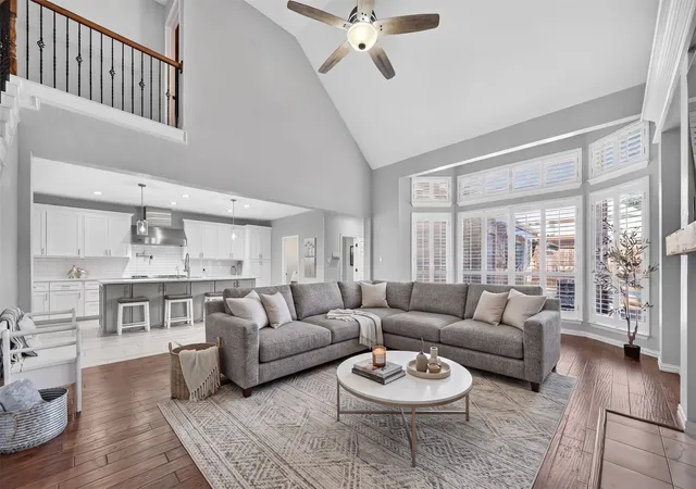 Photo 2 of Single family home for sale at 1425 Fairlakes Pointe Dr, Rockwall, TX 75087 | MLS# 21386416 | Listing updated on 2026-09-30
