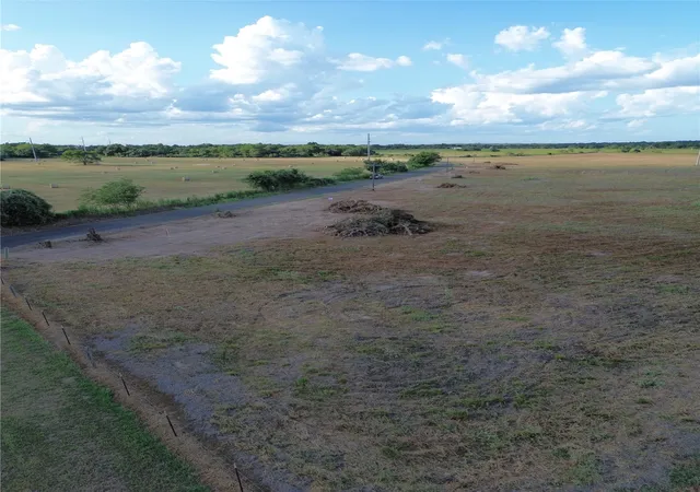 Photo 1 of Land for sale at 0 Grant Prairie Rd #7, Franklin, TX 77856 | MLS# 21388919 | Listing updated on 2026-10-01