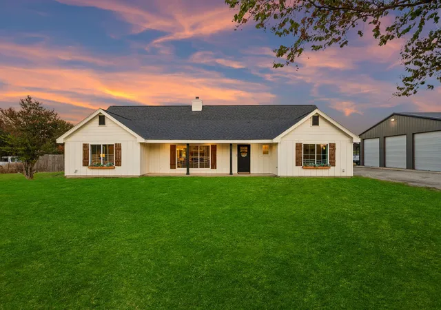Photo 1 of Single family home for sale at 9400 Dickson Rd, Fort Worth, TX 76179 | MLS# 21389330 | Listing updated on 2026-09-19