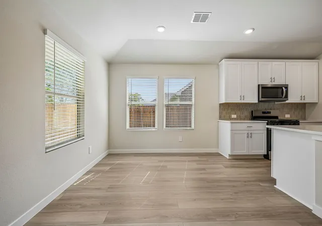 Photo 4 of Single family home for sale at 1813 Denali Dr, Anna, TX 75409 | MLS# 21390079 | Listing updated on 2026-10-06