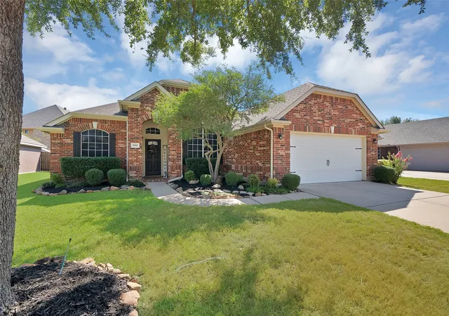 Photo 1 of Single family home for sale at 505 Victory Ln, Mansfield, TX 76063 | MLS# 21390460 | Listing updated on 2026-10-08