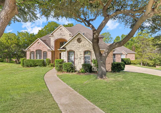 Photo 1 of Single family home for sale at 902 Glen Meadow Ct, Garland, TX 75044 | MLS# 21386547 | Listing updated on 2026-10-07