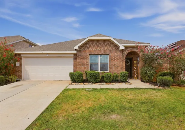 Photo 1 of Sale Pending at 4105 Candleberry Ln, Forney, TX 75126 | MLS# 21389618 | Listing updated on 2026-10-08
