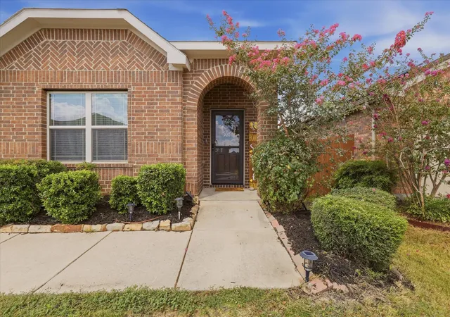 Photo 3 of Sale Pending at 4105 Candleberry Ln, Forney, TX 75126 | MLS# 21389618 | Listing updated on 2026-10-08