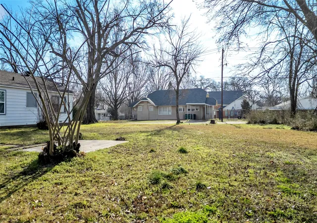 Photo 19 of Single family home for sale at 901 Johnson St, Terrell, TX 75160 | MLS# 21390543 | Listing updated on 2026-10-09