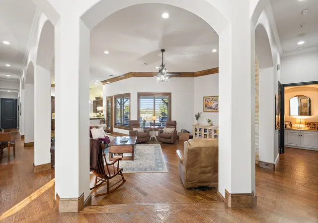 Photo 4 of Single family home for sale at 1 Clements Ct, Rockwall, TX 75032 | MLS# 21382672 | Listing updated on 2026-09-24