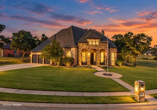 Photo 2 of Single family home for sale at 111 Highland Ct, Boyd, TX 76023 | MLS# 21390465 | Listing updated on 2026-09-24