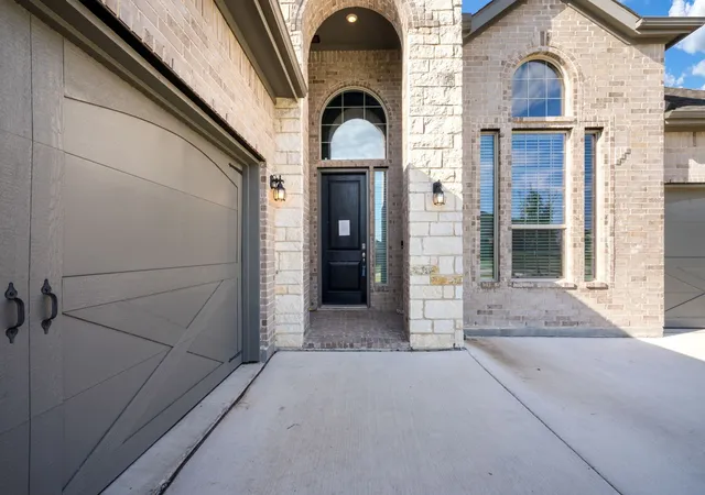 Photo 3 of Single family home for sale at 626 Poppie Ln, Midlothian, TX 76065 | MLS# 21390559 | Listing updated on 2026-10-03