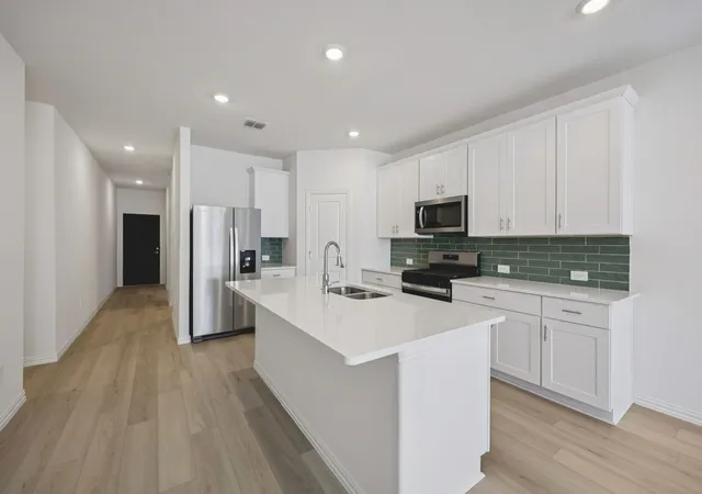 Photo 3 of Single family home for sale at 920 Angel St, Nevada, TX 75173 | MLS# 21390090 | Listing updated on 2026-09-23