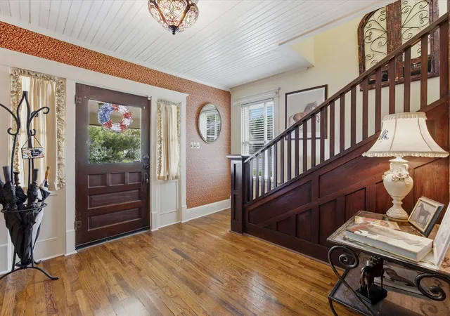 Photo 3 of Sale Pending at 322 W Bridge St, Granbury, TX 76048 | MLS# 21390570 | Listing updated on 2026-09-27