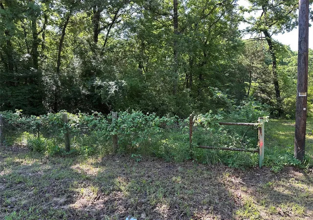 Photo 1 of Land for sale at Tbd Lcr 403, Groesbeck, TX 76667 | MLS# 21390231 | Listing updated on 2026-09-19