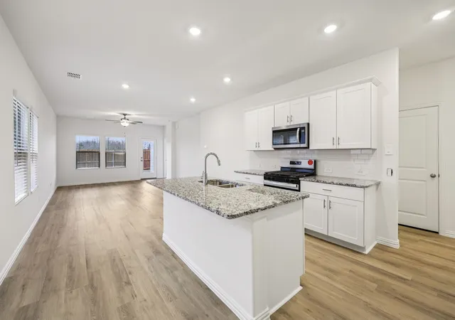 Photo 1 of Single family home for sale at 918 Angel St, Nevada, TX 75173 | MLS# 21390092 | Listing updated on 2026-09-23