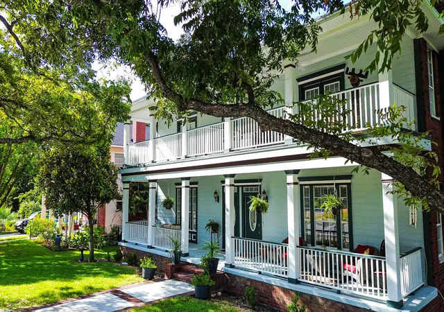 Photo 3 of Multi family home for sale at 300 W & 302 Spring St, Weatherford, TX 76086 | MLS# 21389205 | Listing updated on 2026-09-22