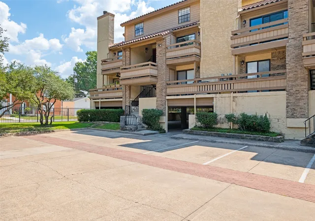 Photo 1 of Condo for sale at 7640 W Greenway Blvd #8K, Dallas, TX 75209 | MLS# 21390604 | Listing updated on 2026-09-19