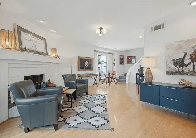 Photo 2 of Condo for sale at 7640 W Greenway Blvd #8K, Dallas, TX 75209 | MLS# 21390604 | Listing updated on 2026-09-19