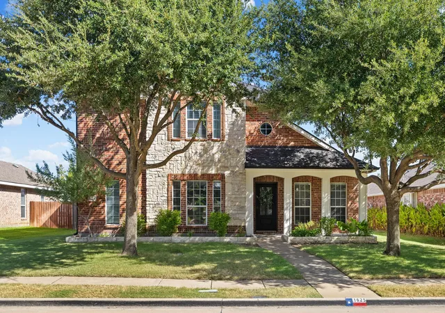 Photo 1 of Sale Pending at 1625 Warm Springs Dr, Allen, TX 75002 | MLS# 21390011 | Listing updated on 2026-10-04