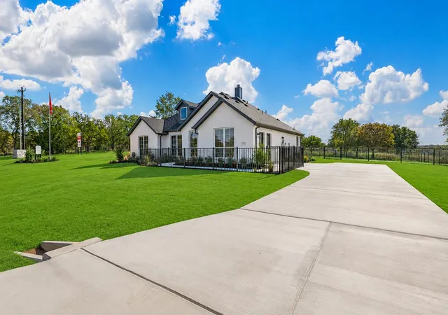 Photo 3 of Single family home for sale at 107 Rj Smith, Boyd, TX 76023 | MLS# 21386770 | Listing updated on 2026-09-28
