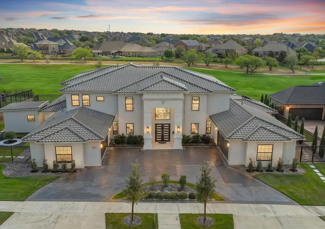 Photo 2 of Single family home for sale at 1121 Excalibur Blvd, Lewisville, TX 75056 | MLS# 21390600 | Listing updated on 2026-10-08