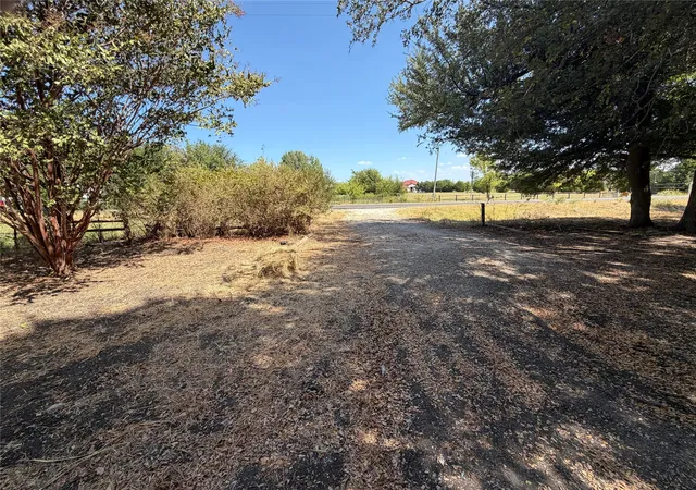 Photo 1 of Land for sale at 6053 Fm 1827, Mc Kinney, TX 75071 | MLS# 21389586 | Listing updated on 2026-09-23