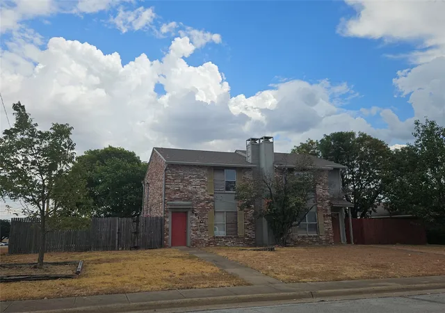 Photo 1 of Sale Pending at 808 810 Red Bud Dr, De Soto, TX 75115 | MLS# 21111572 | Listing updated on 2026-09-28