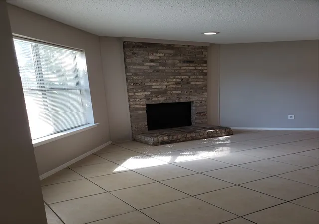 Photo 3 of Sale Pending at 808 810 Red Bud Dr, De Soto, TX 75115 | MLS# 21111572 | Listing updated on 2026-09-28