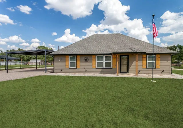 Photo 1 of Sale Pending at 139 Brown Ln, Poolville, TX 76487 | MLS# 21387275 | Listing updated on 2026-10-04