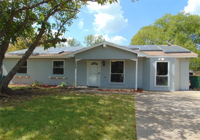 Photo 1 of Sale Pending at 1224 Mars Dr, Cedar Hill, TX 75104 | MLS# 21371389 | Listing updated on 2026-10-07