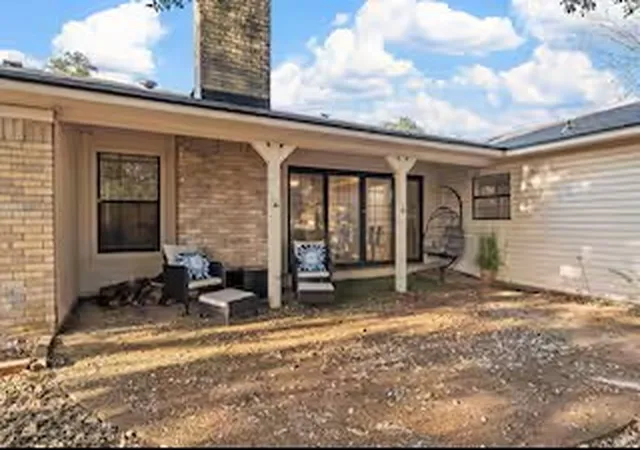 Photo 2 of Sale Pending at 501 Aspen Incline Dr, Hewitt, TX 76643 | MLS# 21387994 | Listing updated on 2026-10-06