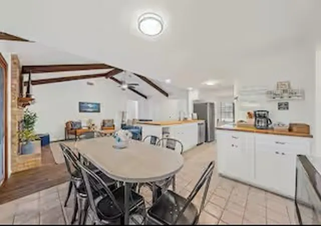 Photo 3 of Sale Pending at 501 Aspen Incline Dr, Hewitt, TX 76643 | MLS# 21387994 | Listing updated on 2026-10-06